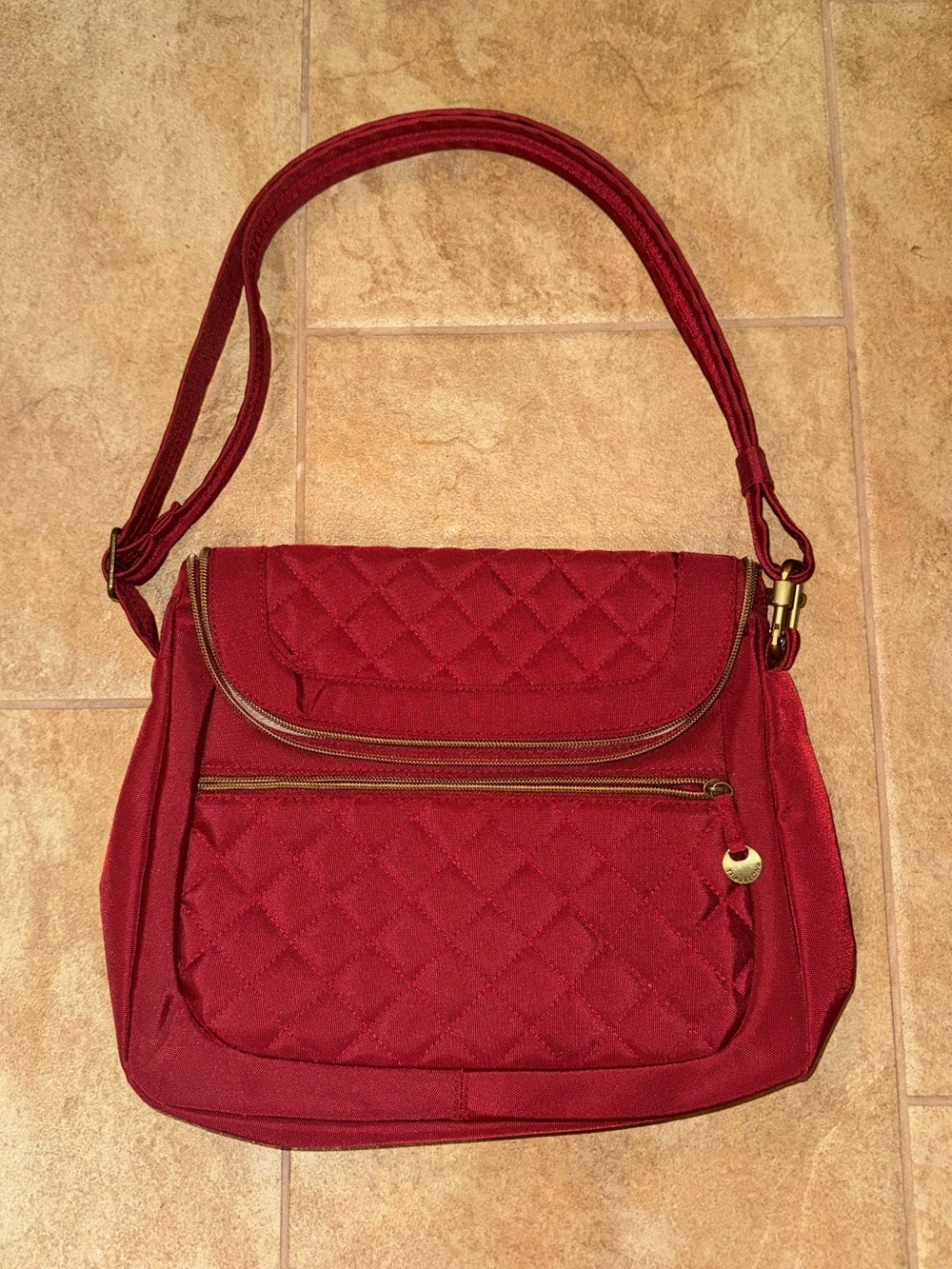 Travelon Quilted Organizer Travel Purse Adjustable Anti Theft Burgundy Red